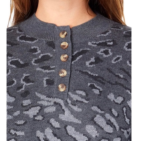 HEARTLOOM Natalia Leopard Print Jacquard Wool Blend Sweater - Picture 3 of 11